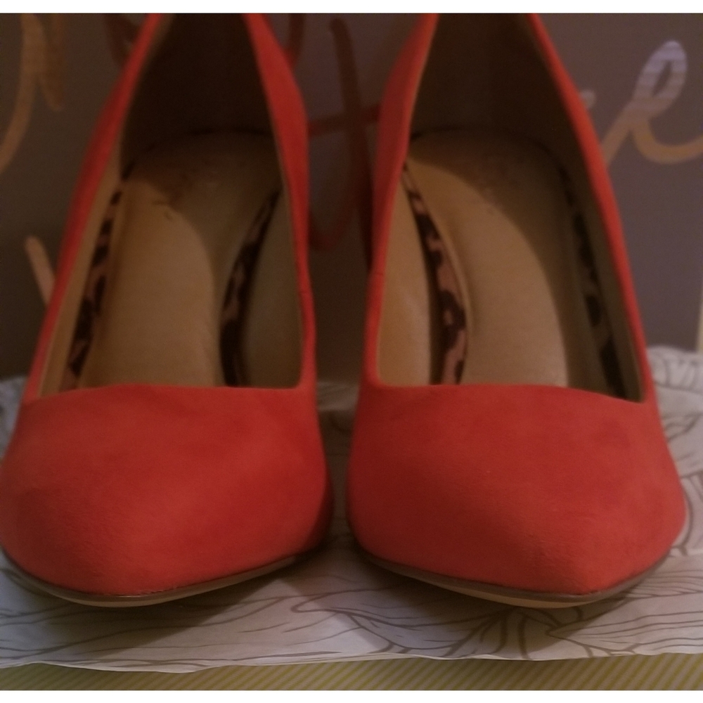 Pumps / Heels